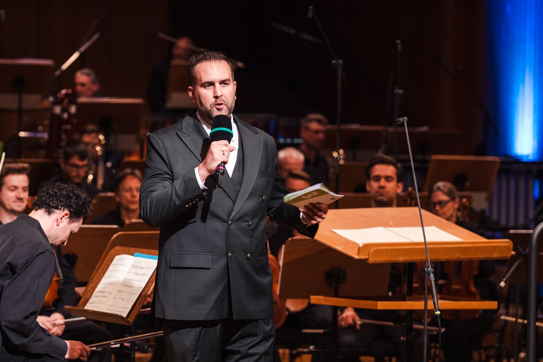 Philipp Quiring presenting a concert of the WDR Symphony Orchestra at the WDR Funkhaus